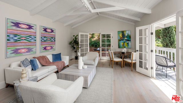 9520 Gloaming Drive, Beverly Hills, CA 90210