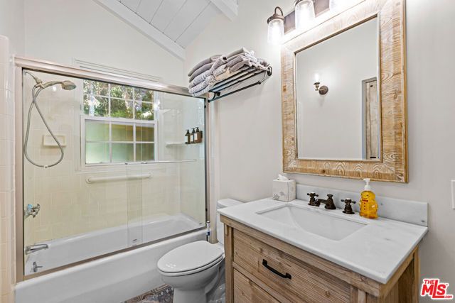 9520 Gloaming Drive, Beverly Hills, CA 90210