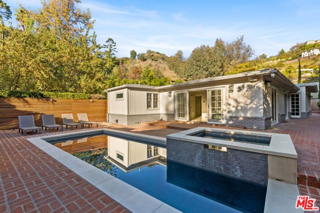 9520 Gloaming Drive, Beverly Hills, CA 90210