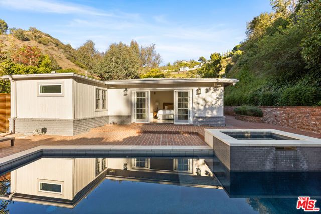 9520 Gloaming Drive, Beverly Hills, CA 90210