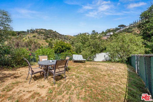 9520 Gloaming Drive, Beverly Hills, CA 90210