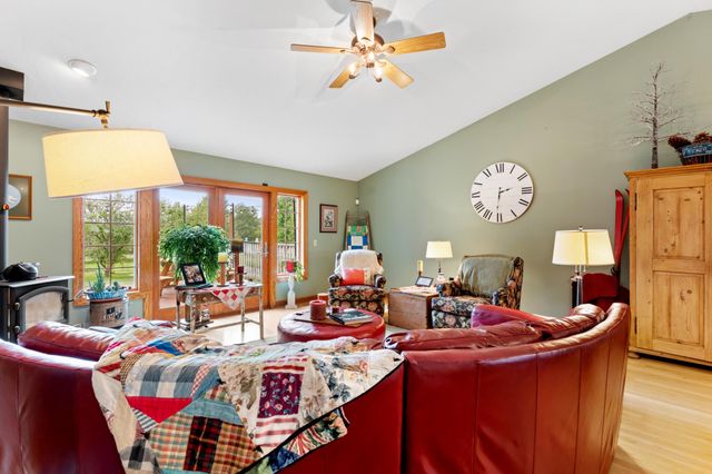 87854 State Highway 251, Austin, MN 55912