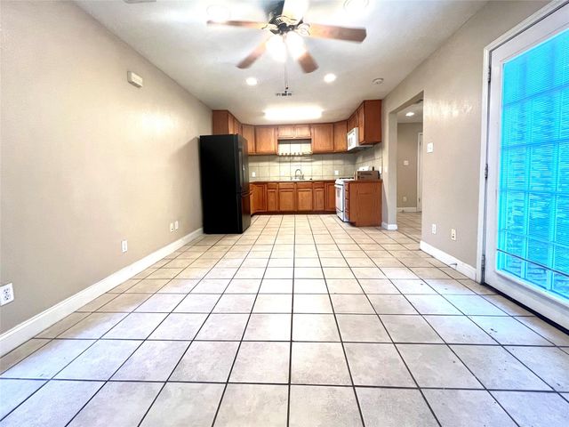 304 Montopolis DR A, Austin, TX 78741