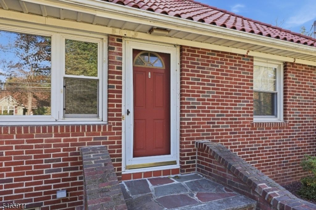 127 Warrenville Rd, Green Brook Twp., NJ 08812 — photo 4