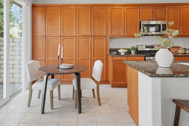 19345 Laroda Lane, Saugus, CA 91350