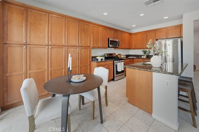 19345 Laroda Lane, Saugus, CA 91350