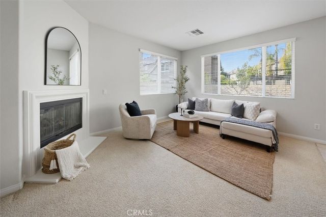 19345 Laroda Lane, Saugus, CA 91350