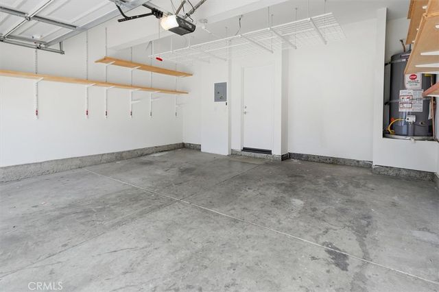 19345 Laroda Lane, Saugus, CA 91350