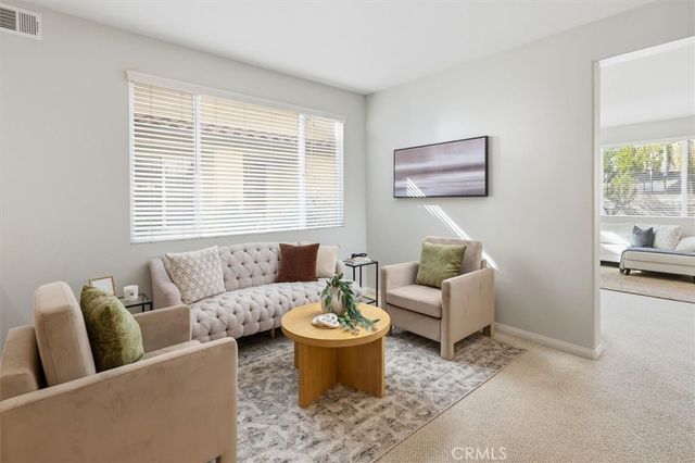 19345 Laroda Lane, Saugus, CA 91350