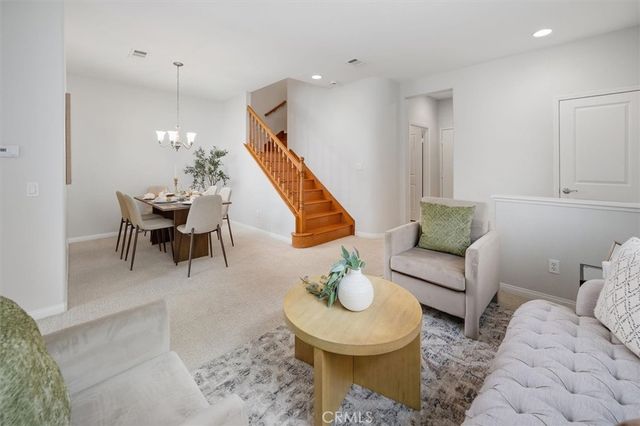 19345 Laroda Lane, Saugus, CA 91350