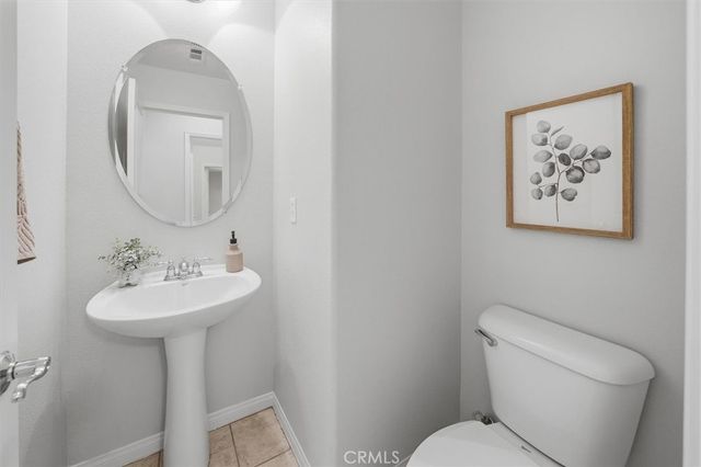 19345 Laroda Lane, Saugus, CA 91350