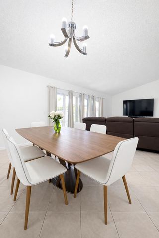 4581 Holly Lake Drive, Lake Worth, FL 33463