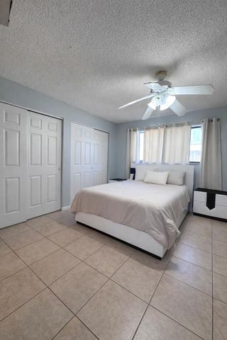 4581 Holly Lake Drive, Lake Worth, FL 33463