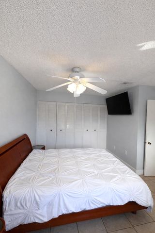 4581 Holly Lake Drive, Lake Worth, FL 33463