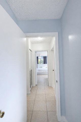 4581 Holly Lake Drive, Lake Worth, FL 33463