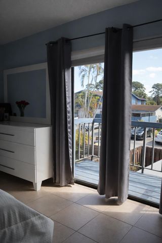 4581 Holly Lake Drive, Lake Worth, FL 33463