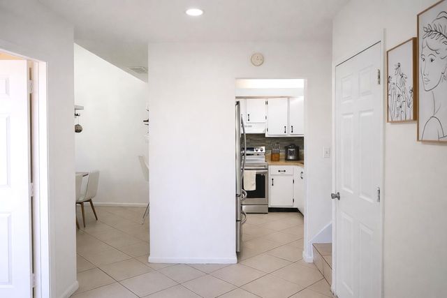 4581 Holly Lake Drive, Lake Worth, FL 33463