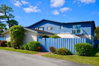 4581 Holly Lake Drive, Lake Worth, FL 33463