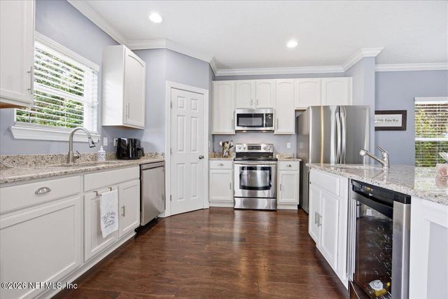 4009 PALM Way, Jacksonville Beach, FL 32250