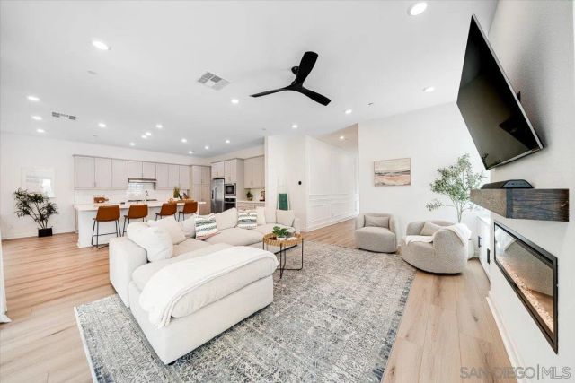 691 Westbrook Loop, San Marcos, CA 92078