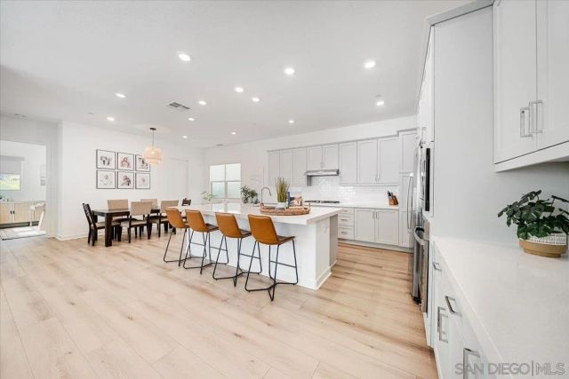 691 Westbrook Loop, San Marcos, CA 92078