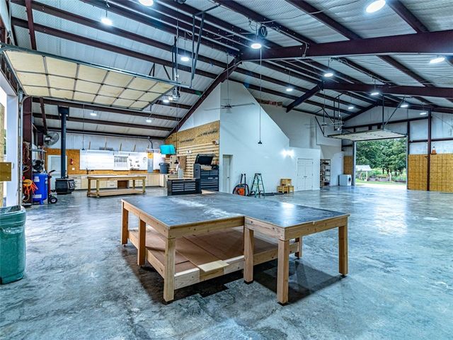 12188 Bedrock Lane, Bentonville, AR 72712