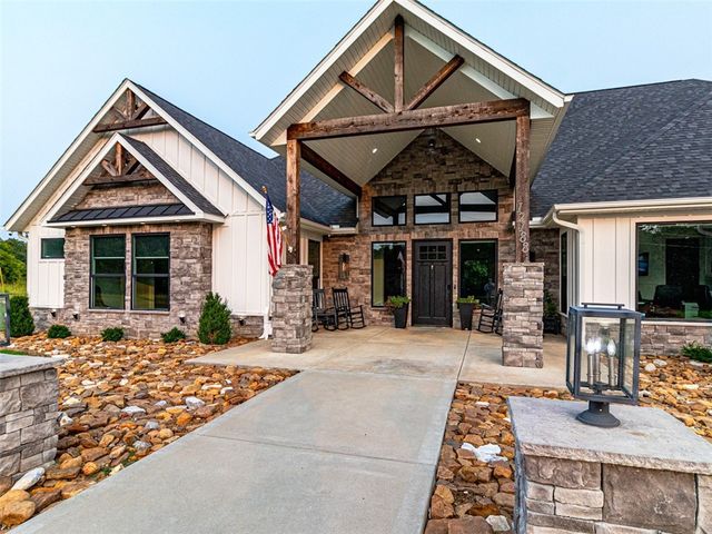 12188 Bedrock Lane, Bentonville, AR 72712