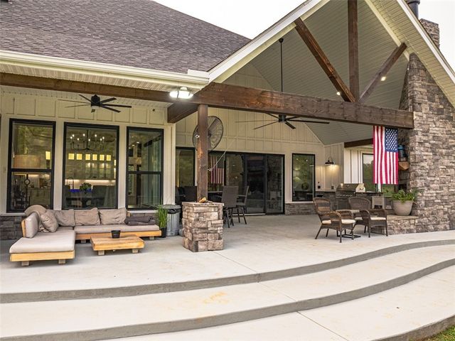 12188 Bedrock Lane, Bentonville, AR 72712