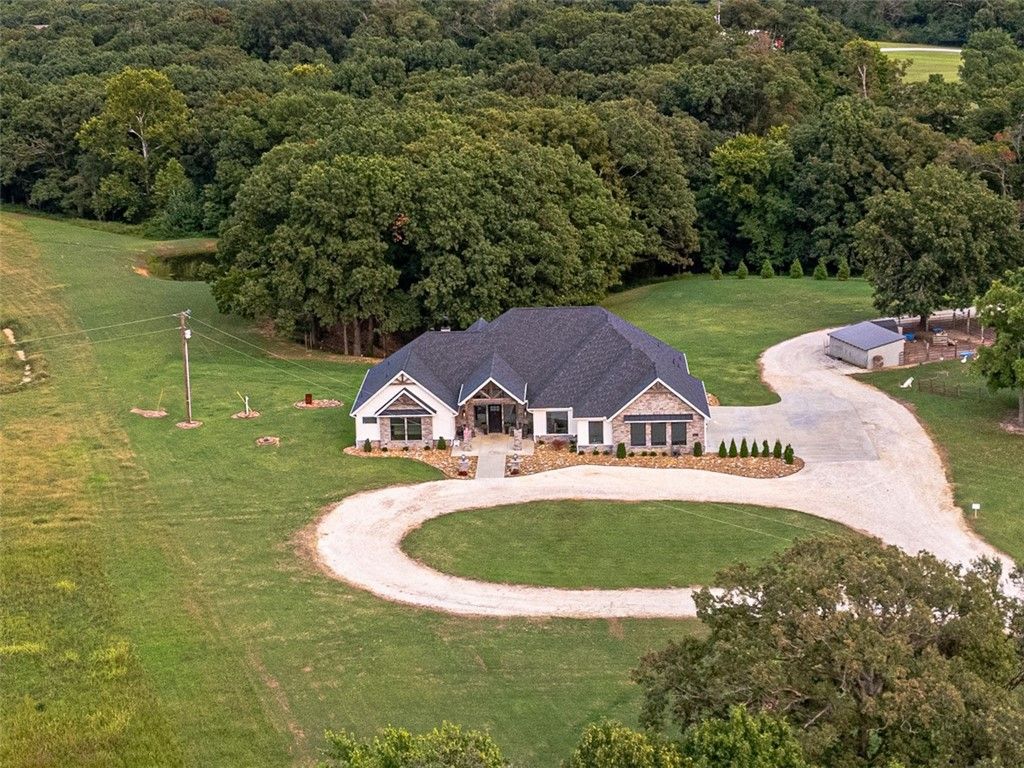 12188 Bedrock Lane, Bentonville, AR 72712