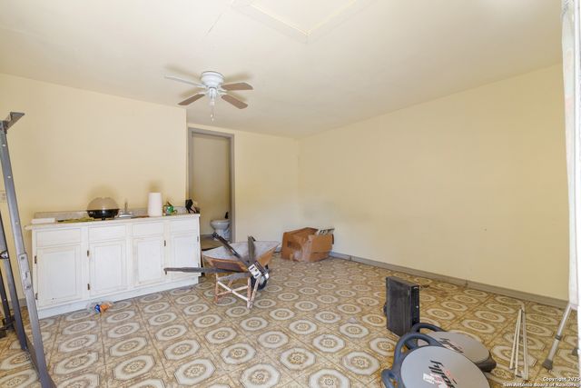 219 Thorain, San Antonio, TX 78212