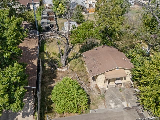 219 Thorain, San Antonio, TX 78212