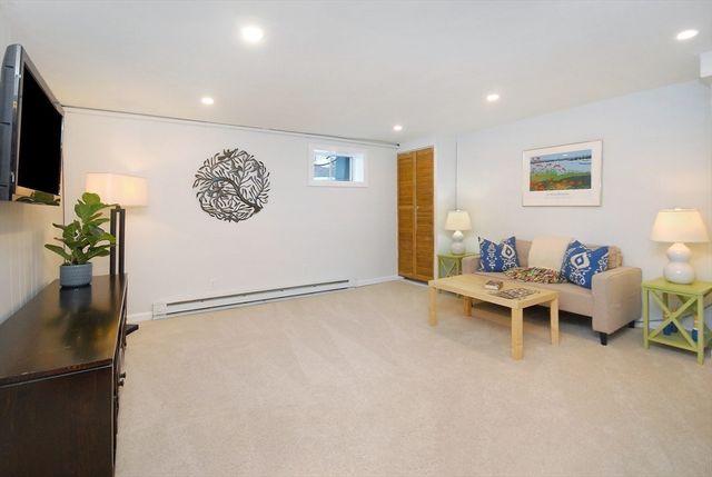 51 Staffordshire Ln 51, Concord, MA 01742