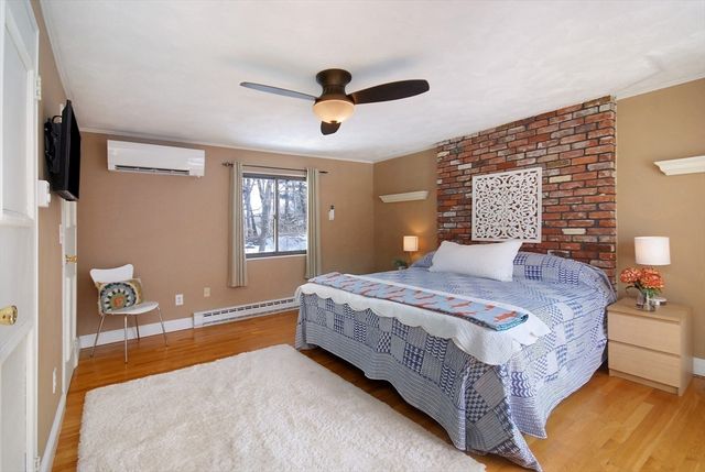 51 Staffordshire Ln 51, Concord, MA 01742