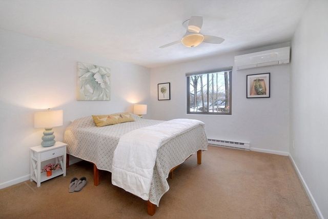 51 Staffordshire Ln 51, Concord, MA 01742