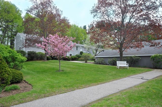 51 Staffordshire Ln 51, Concord, MA 01742