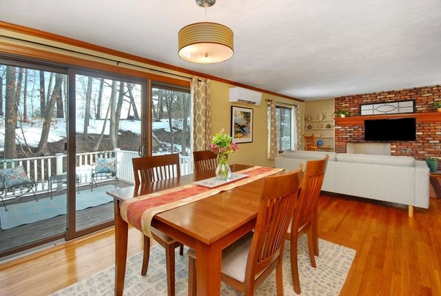 51 Staffordshire Ln 51, Concord, MA 01742