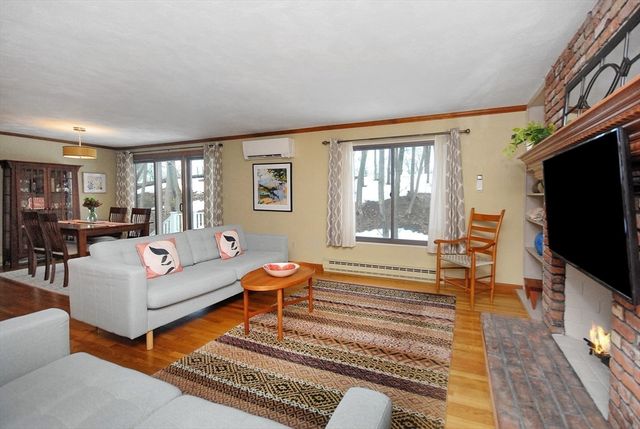 51 Staffordshire Ln 51, Concord, MA 01742