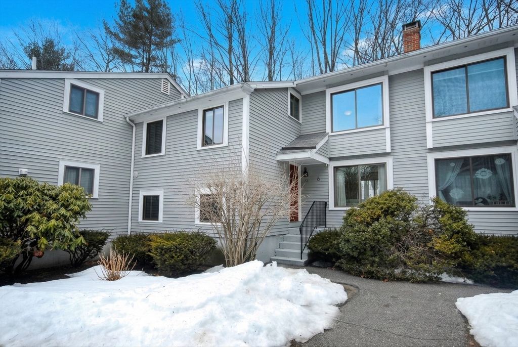 51 Staffordshire Ln 51, Concord, MA 01742