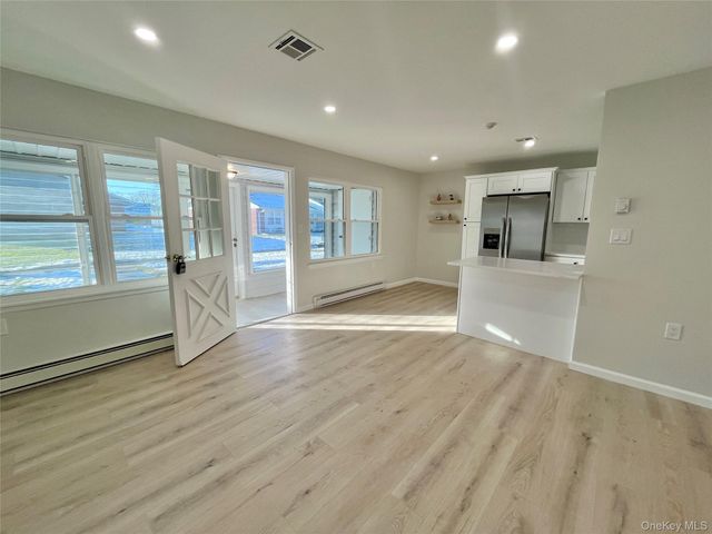 42 Trent Ct D, Ridge, NY 11961