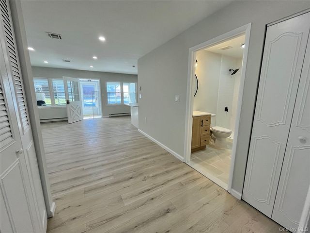 42 Trent Ct D, Ridge, NY 11961