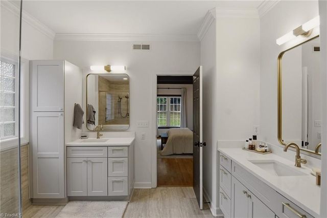 138 Montauk Court, Clemmons, NC 27012