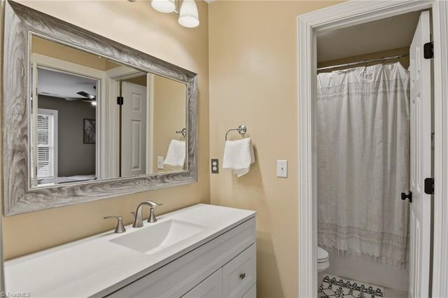 138 Montauk Court, Clemmons, NC 27012