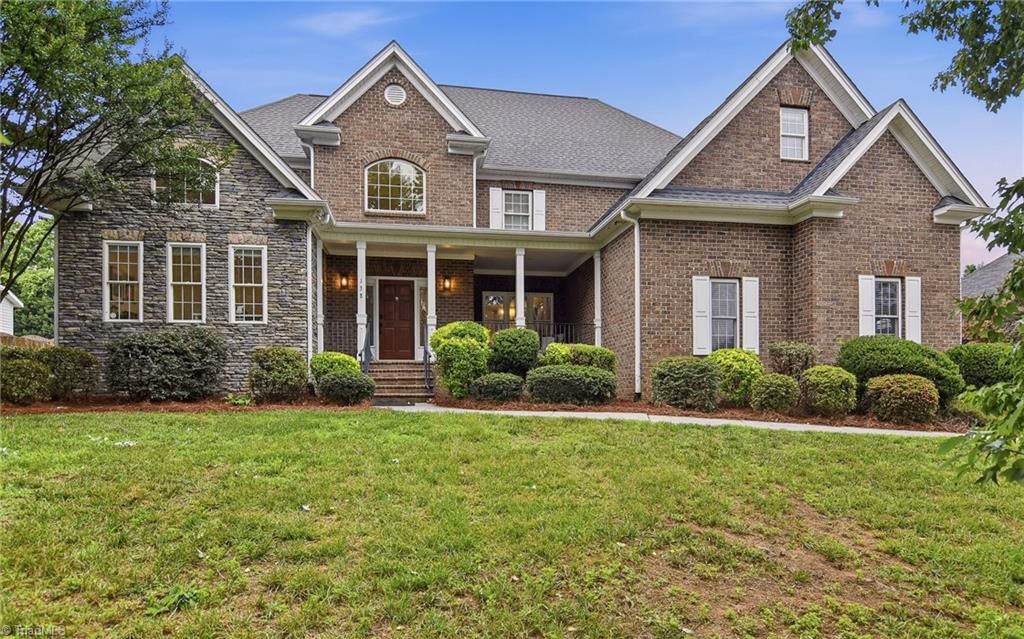 138 Montauk Court, Clemmons, NC 27012