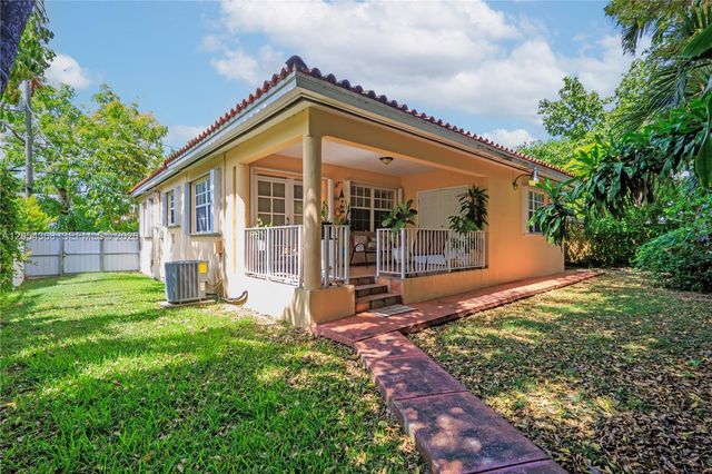 3640 SW 16th Street, Miami, FL 33145