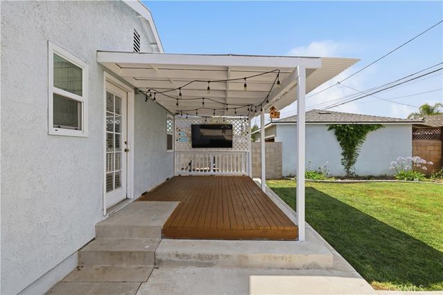 4809 Falcon Avenue, Long Beach, CA 90807