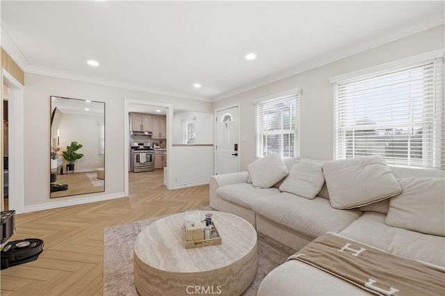 4809 Falcon Avenue, Long Beach, CA 90807