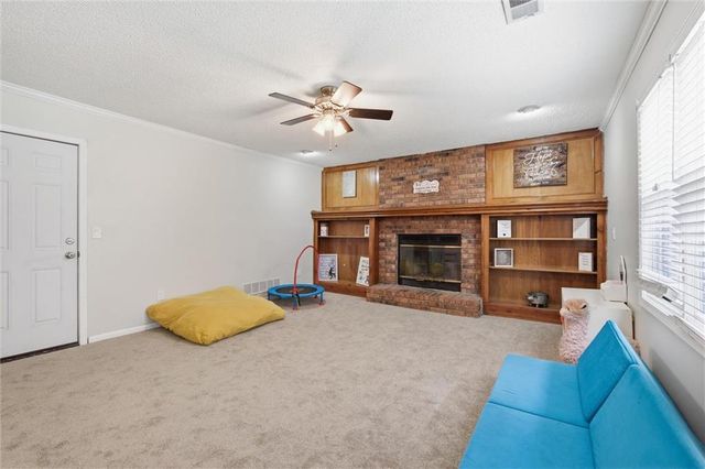 1240 E Sleepy Hollow Drive, Olathe, KS 66062
