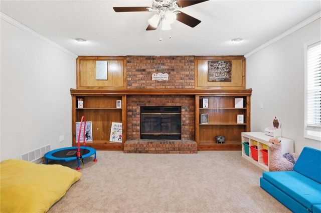 1240 E Sleepy Hollow Drive, Olathe, KS 66062