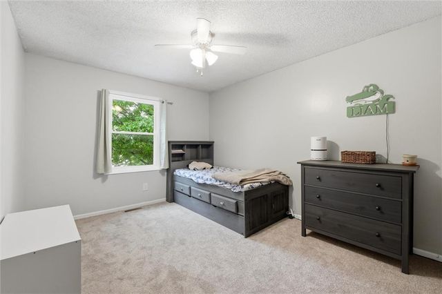 1240 E Sleepy Hollow Drive, Olathe, KS 66062