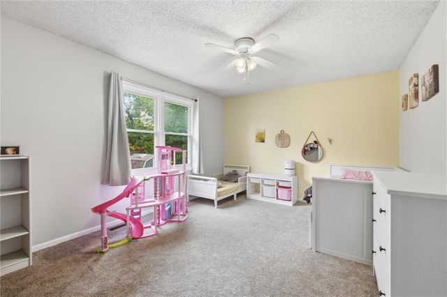 1240 E Sleepy Hollow Drive, Olathe, KS 66062